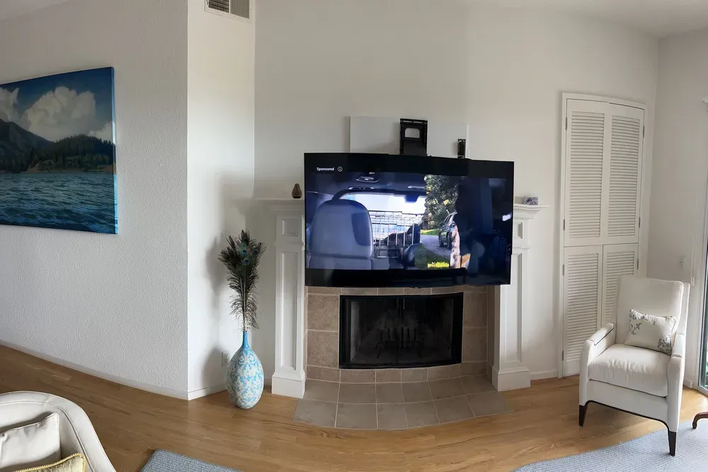 TV wall mounting